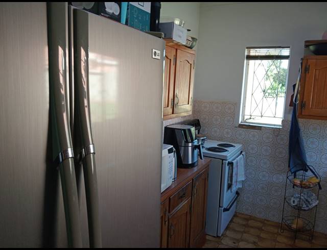 3 BEDROOM FREESTANDING FOR SALE IN BISLEY